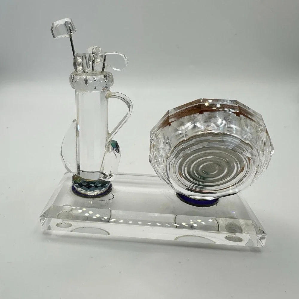 VTG Quartz Crystal Glass Clock Collectible Miniature Golf Bag 2 1/2